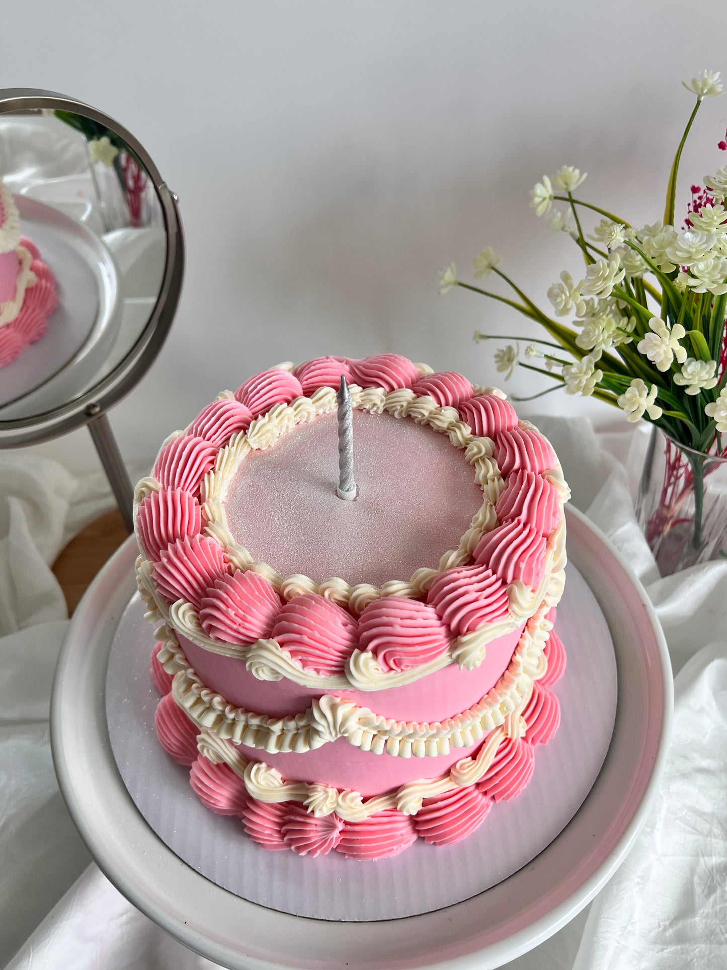Glitter Blow Cake