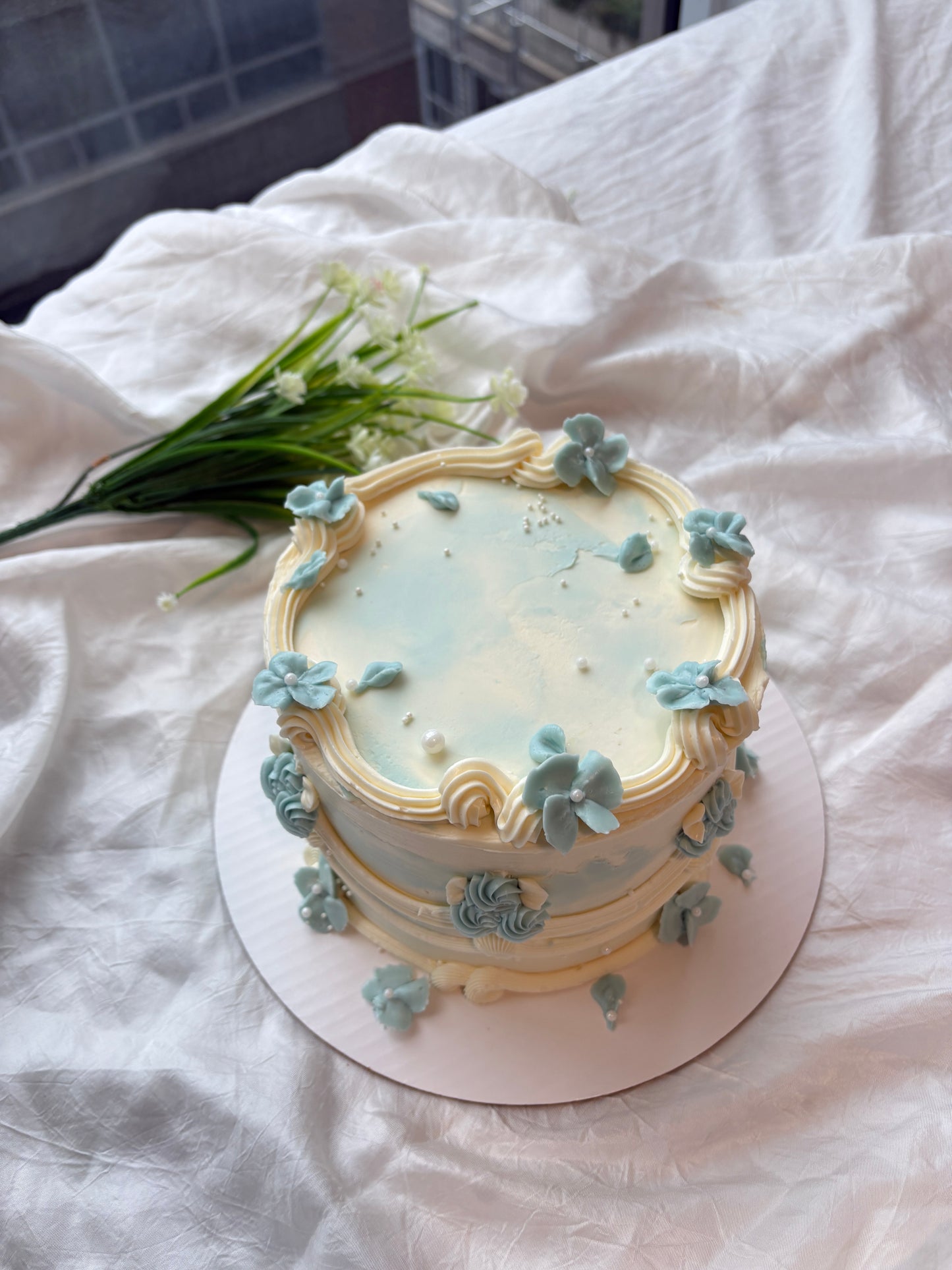 Dreamy floral cake