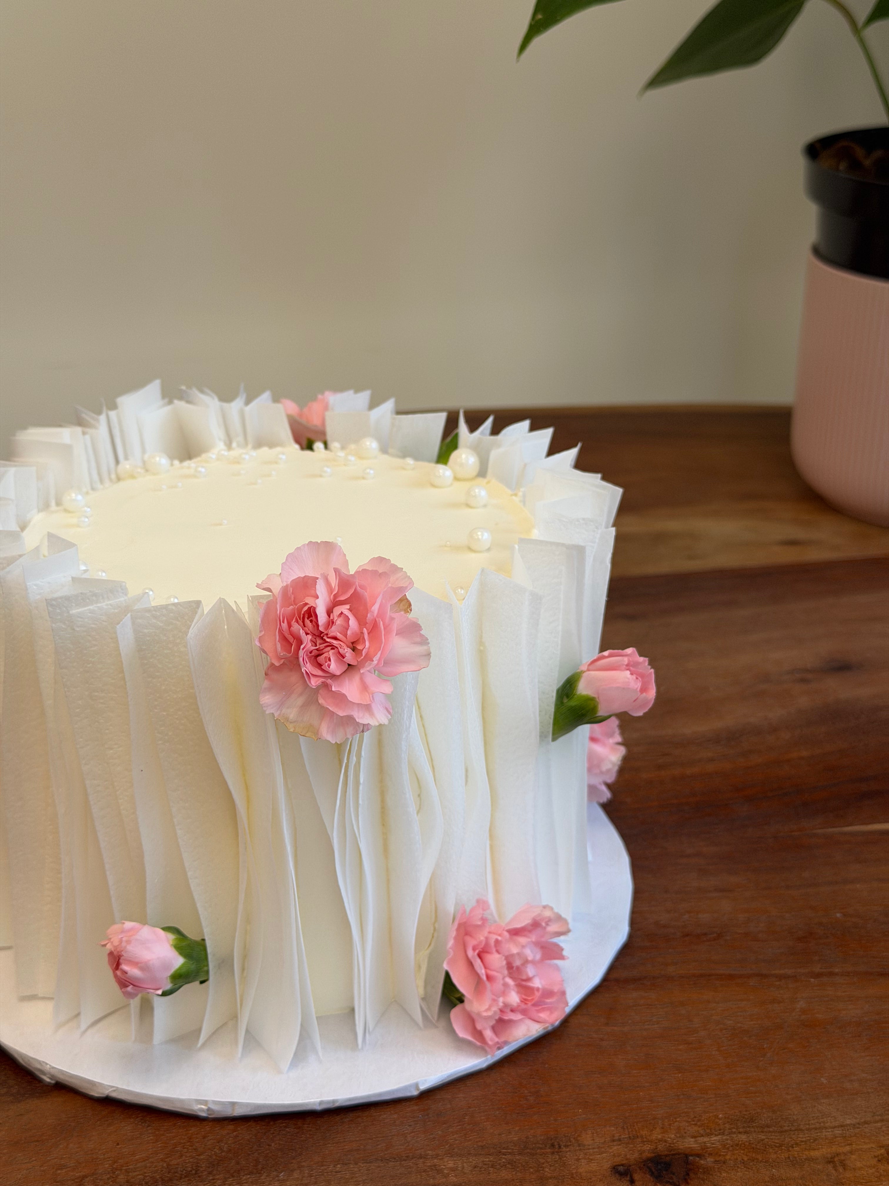 Wafer paper cake