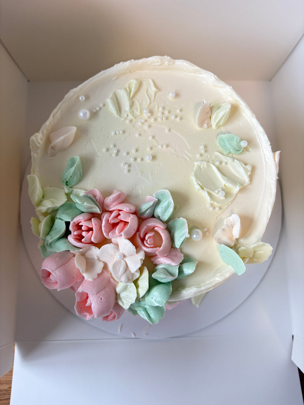 Spring floral cake