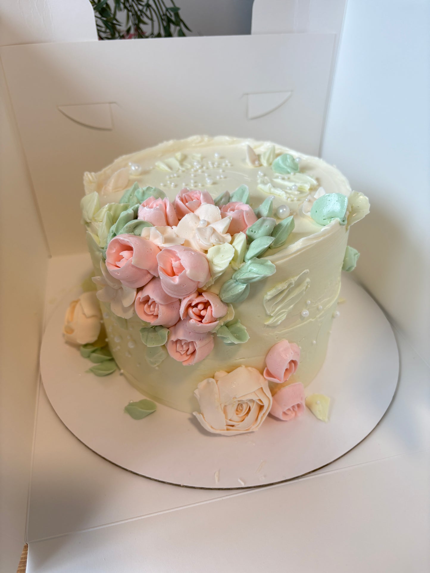 Spring floral cake