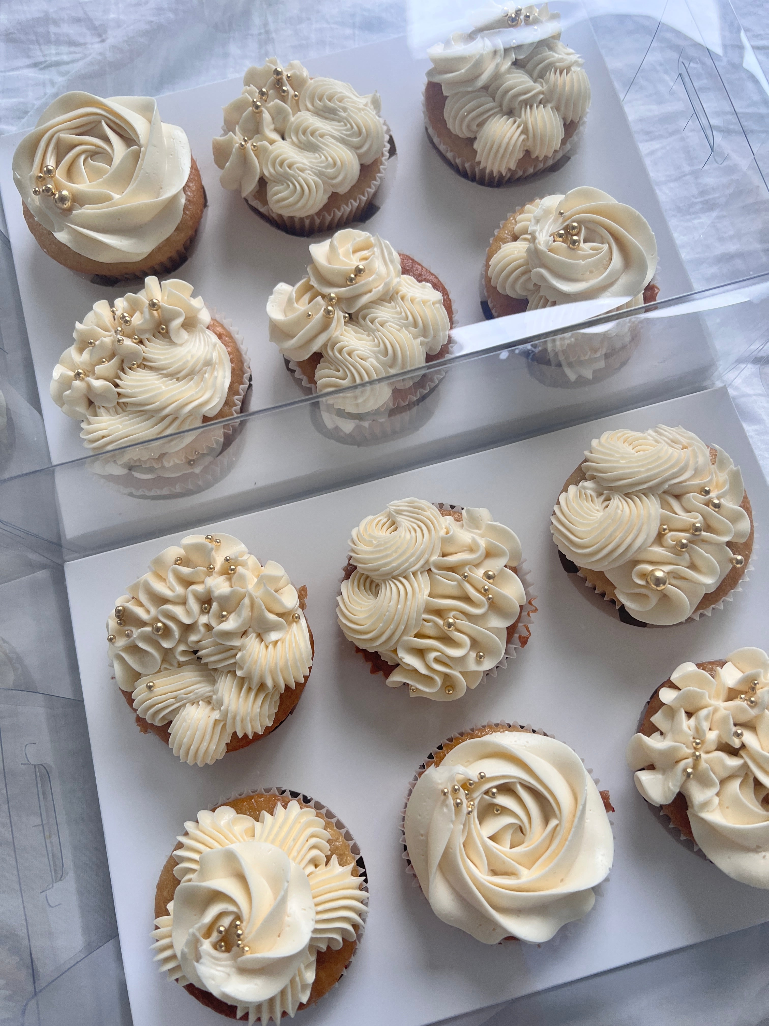 Fresh Design Cupcakes [Gold]