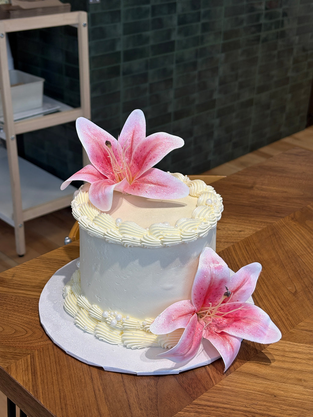 Lily cake
