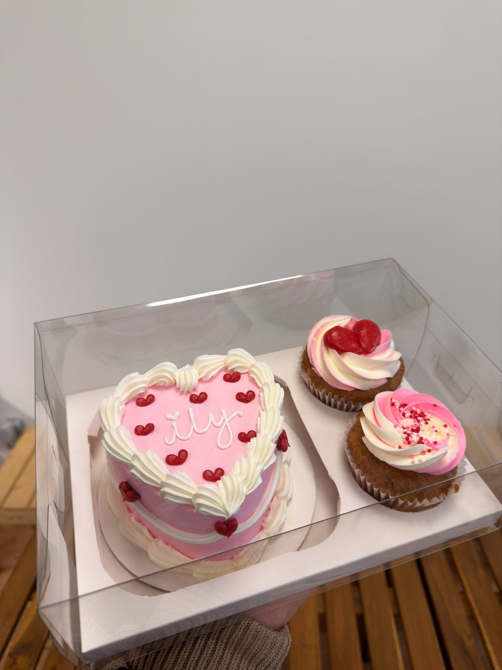 Heart Couple Gift Box
