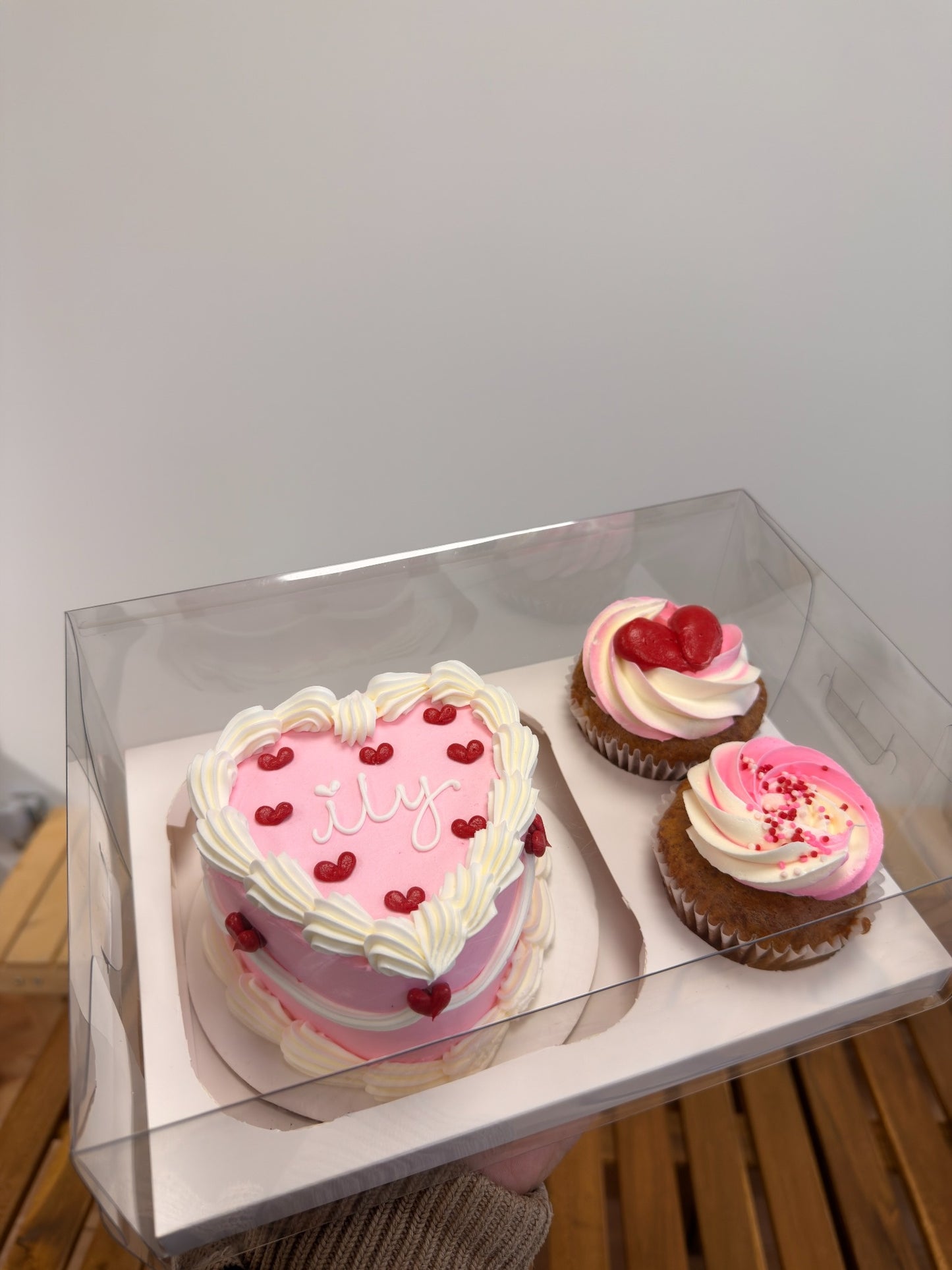 Heart Couple Gift Box