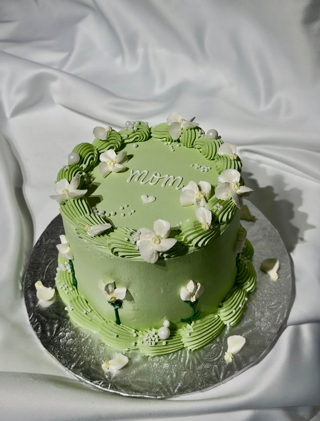 Dreamy Floral Mothers Day cake