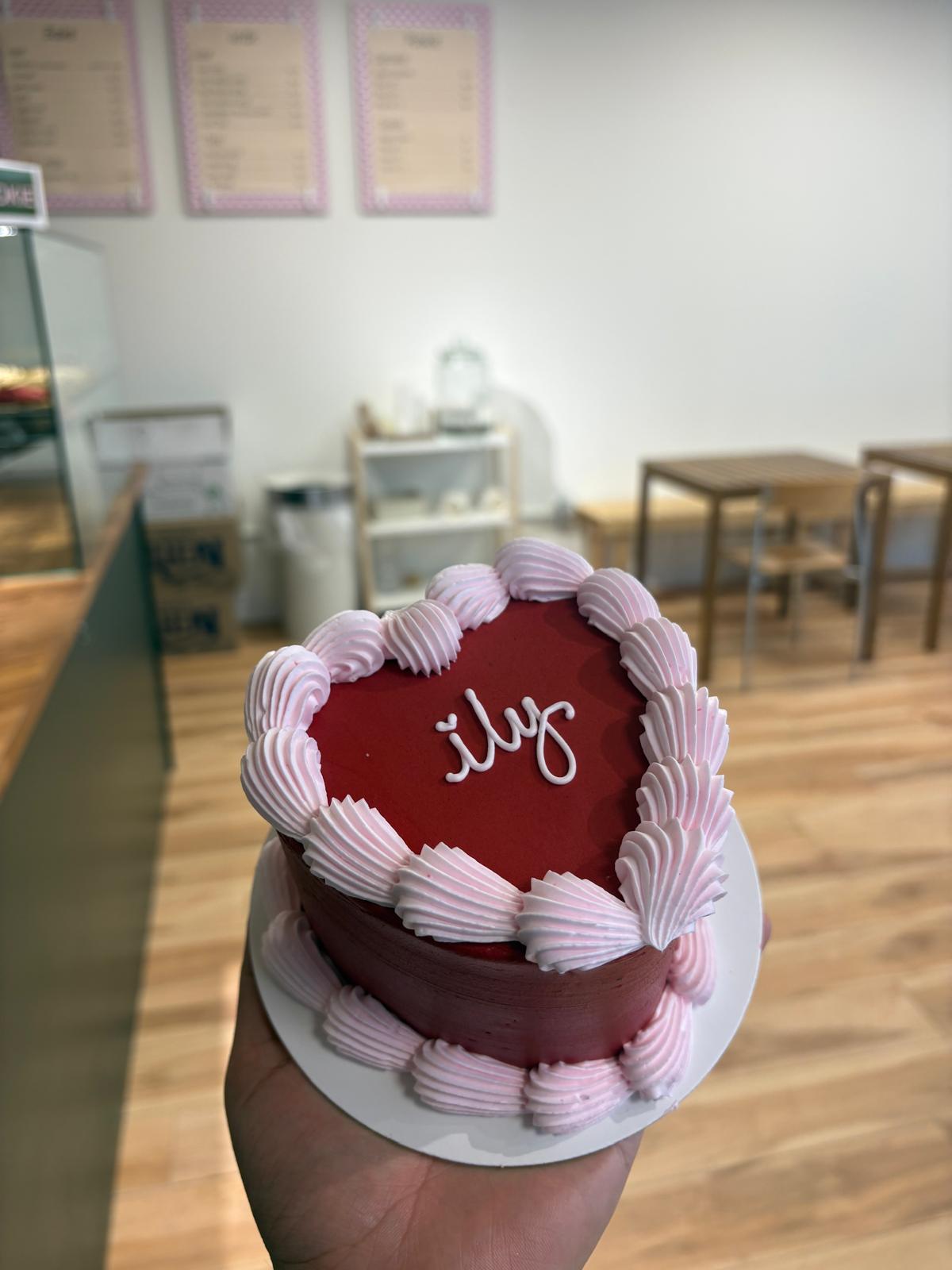 Brooki Heart Bento mini Cake