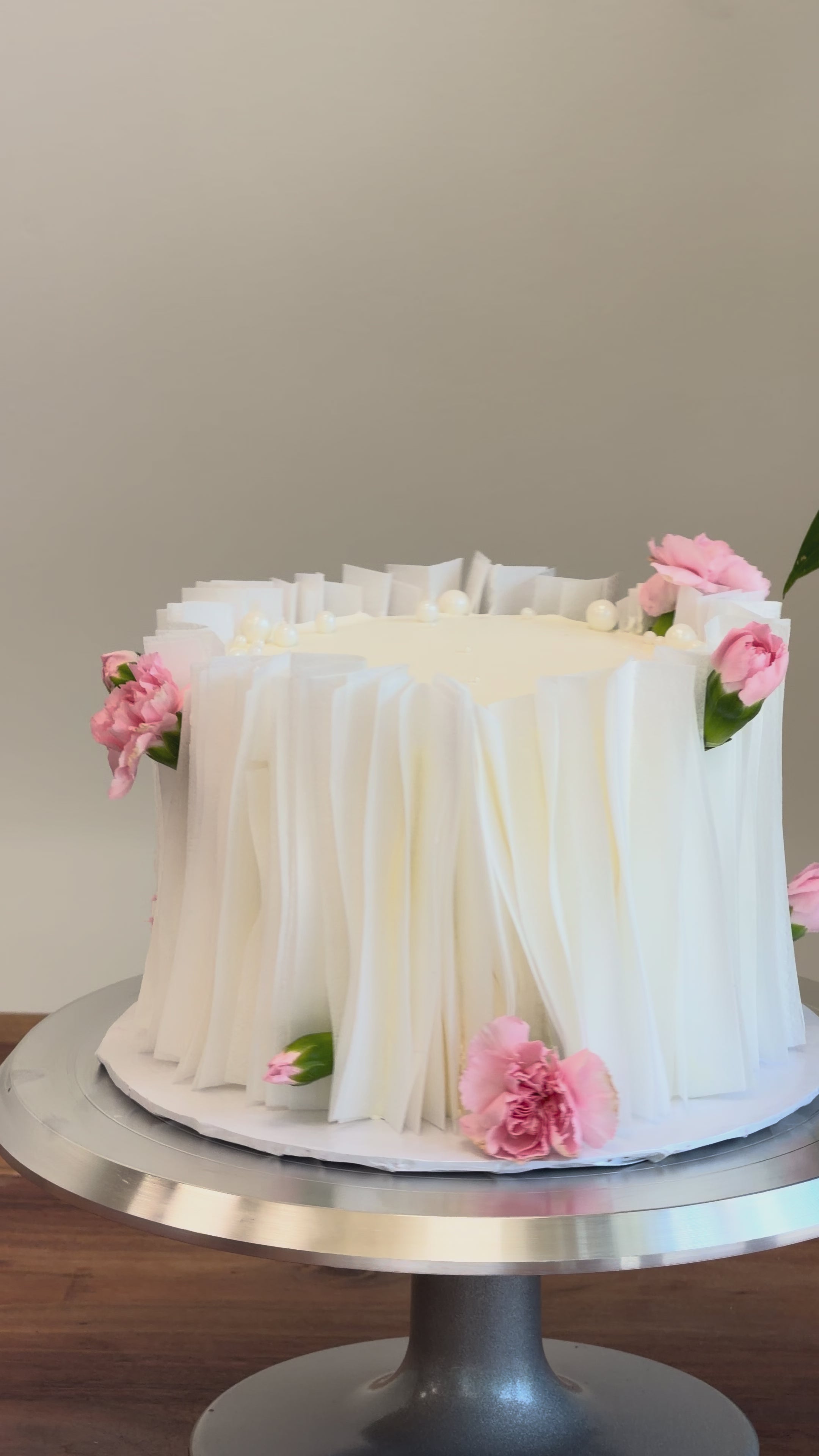 Wafer paper cake